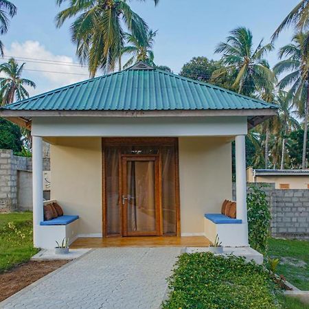 Mafia Neptune Villa Lodge Utende Екстер'єр фото