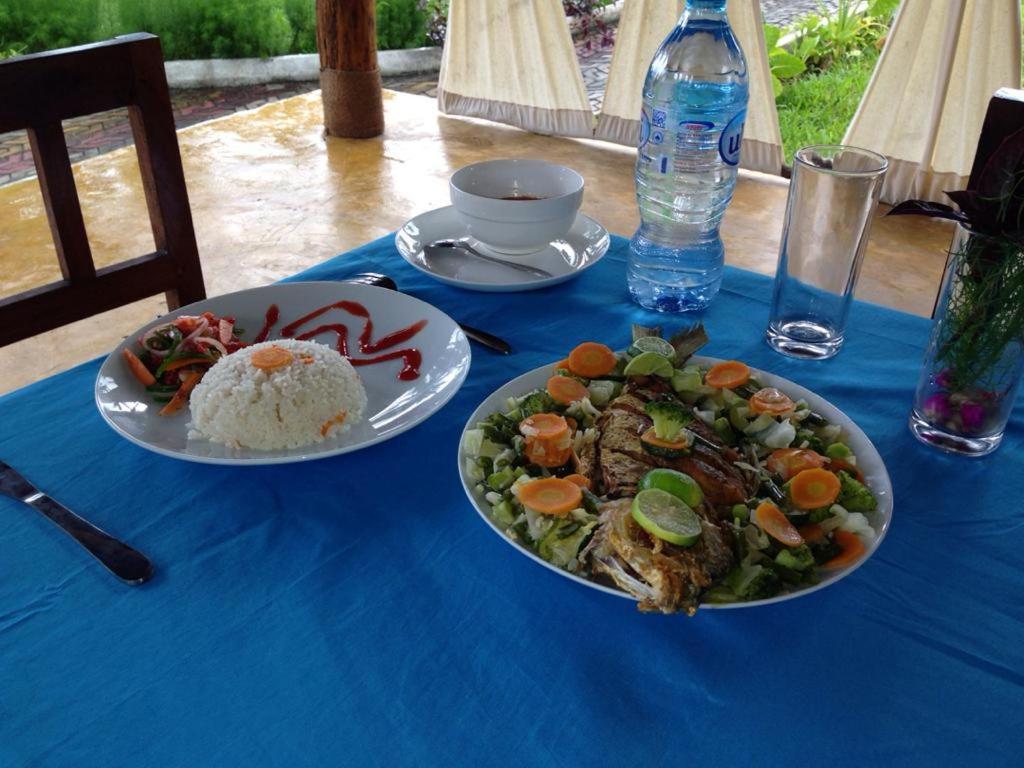Mafia Neptune Villa Lodge Utende Екстер'єр фото