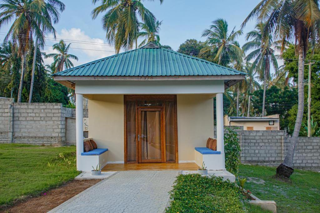 Mafia Neptune Villa Lodge Utende Екстер'єр фото