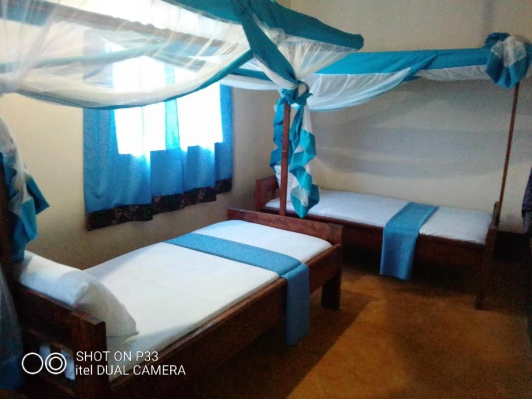 Mafia Neptune Villa Lodge Utende Екстер'єр фото