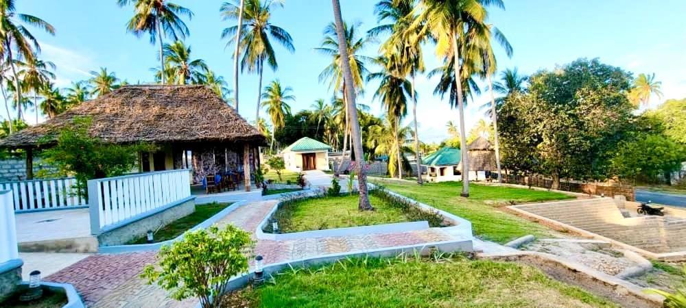 Mafia Neptune Villa Lodge Utende Екстер'єр фото