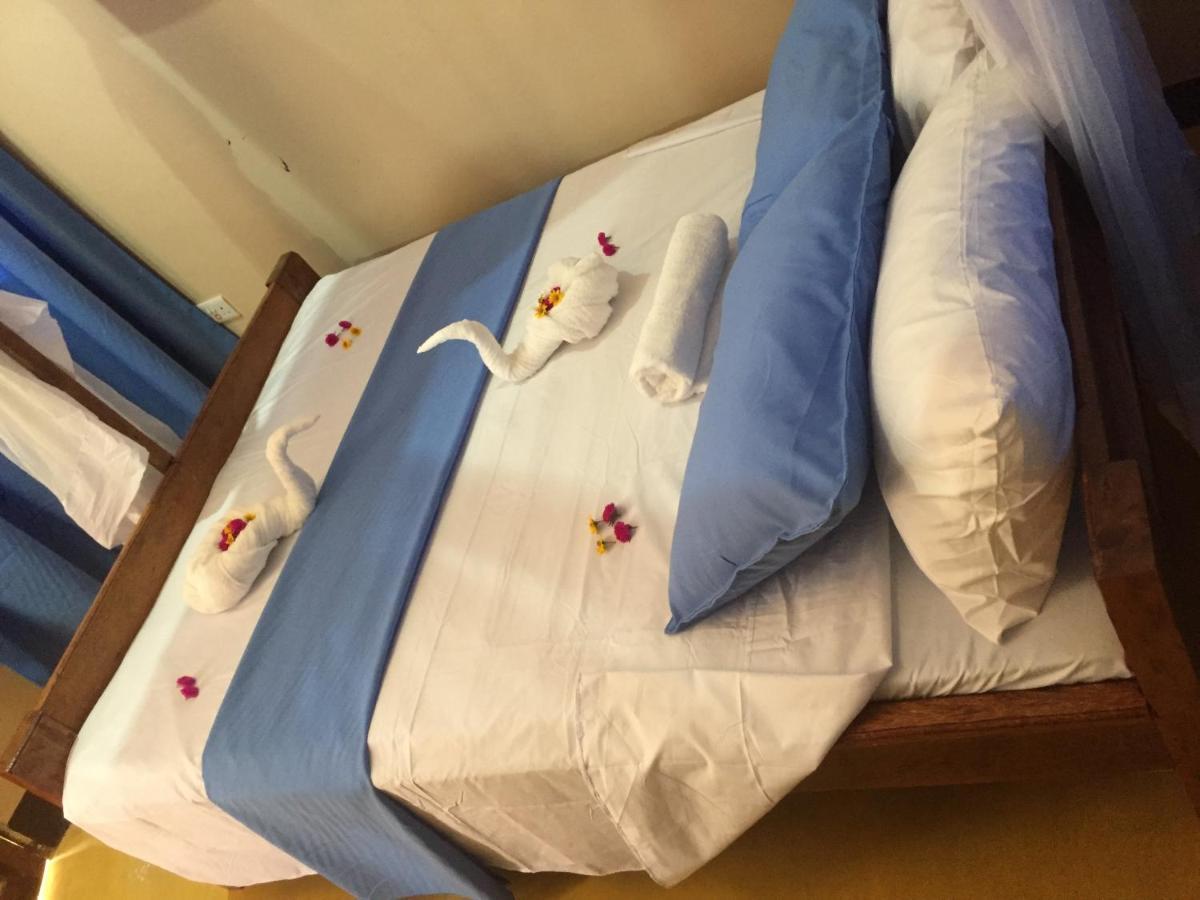 Mafia Neptune Villa Lodge Utende Екстер'єр фото