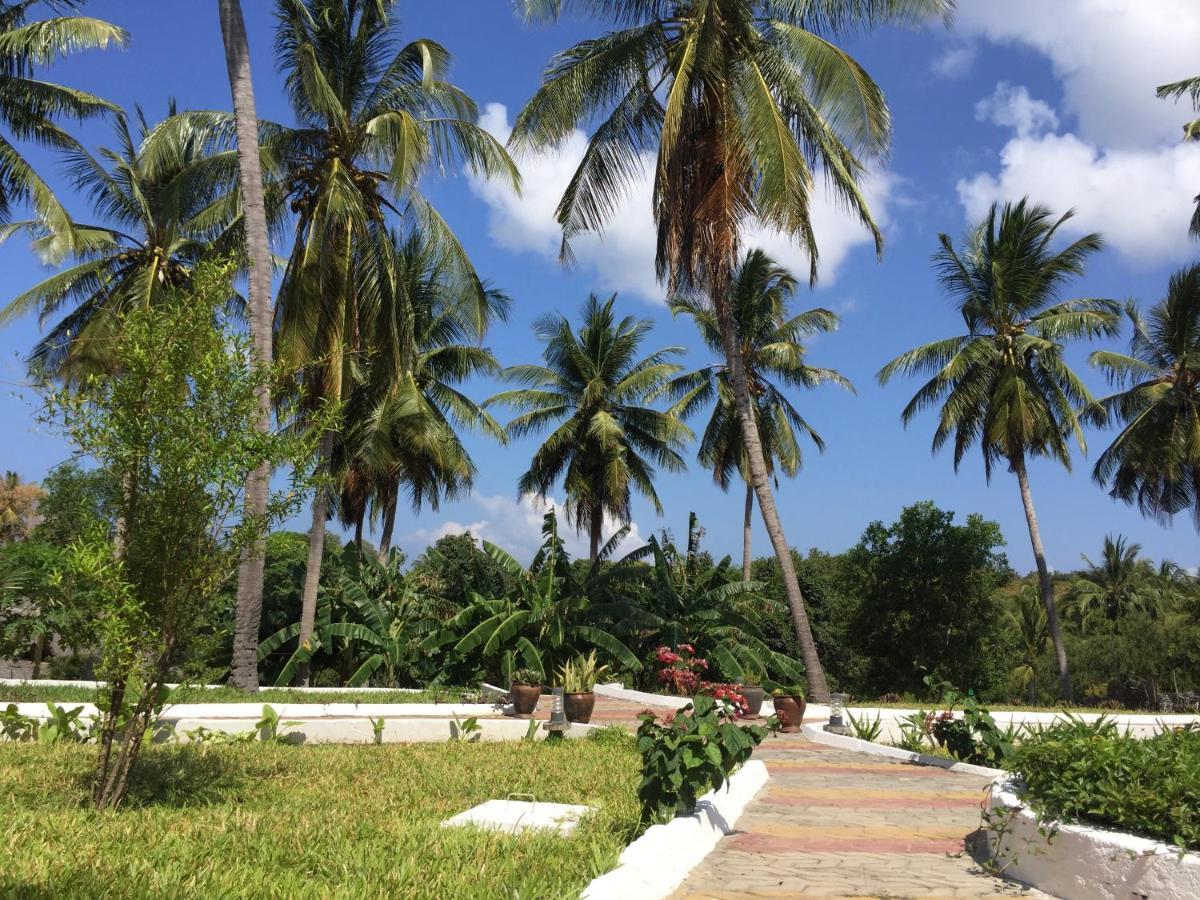 Mafia Neptune Villa Lodge Utende Екстер'єр фото