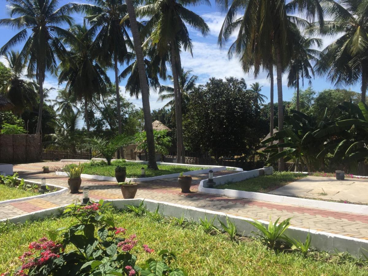Mafia Neptune Villa Lodge Utende Екстер'єр фото