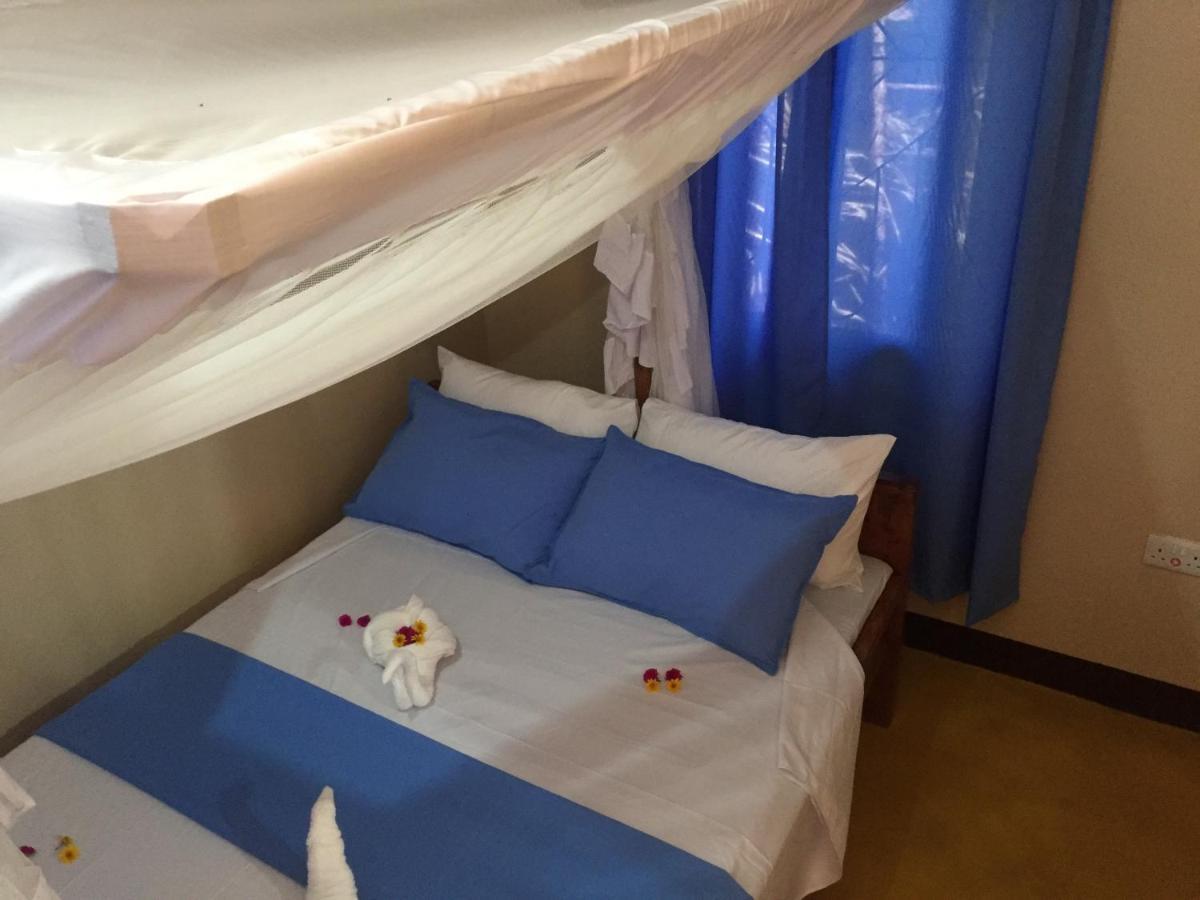 Mafia Neptune Villa Lodge Utende Екстер'єр фото